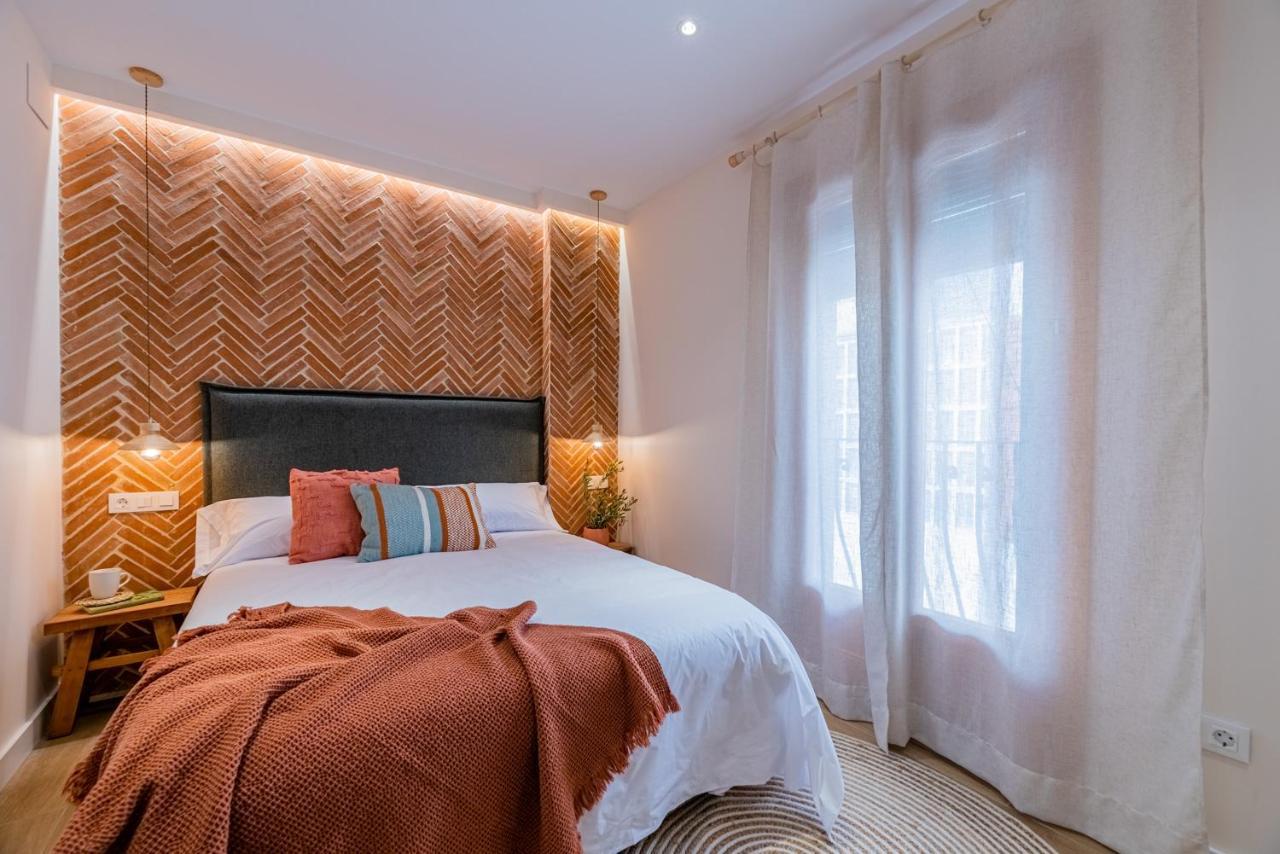 Vestal Suites Domo Камбрильс Экстерьер фото